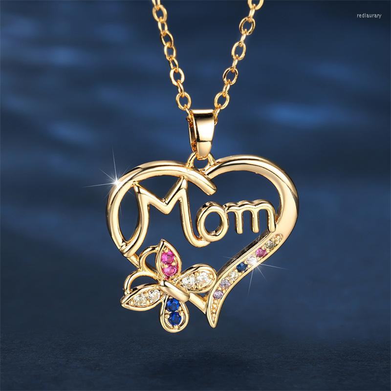 

Pendant Necklaces Luxury Female Love Heart Butterfly Necklace Gold Color Chain Charm Rainbow Zircon Wedding For Women