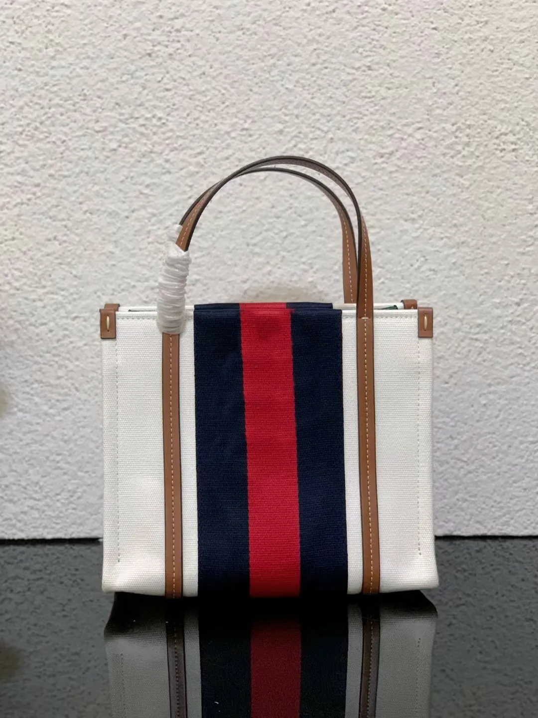 

2023 Designer Canvas Tote Bags Removable CrossBody Leather Shoulder Bags Letter Printing Stripe Totes Handle Handbags Purse fashion versatile, White