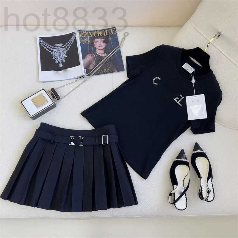 

Two Piece Dress Designer Summer New Celebrity Charm Letter Hot Diamond Top Contrast Belt 100 Pleated Half Skirt Set for Women FBDS, Black3
