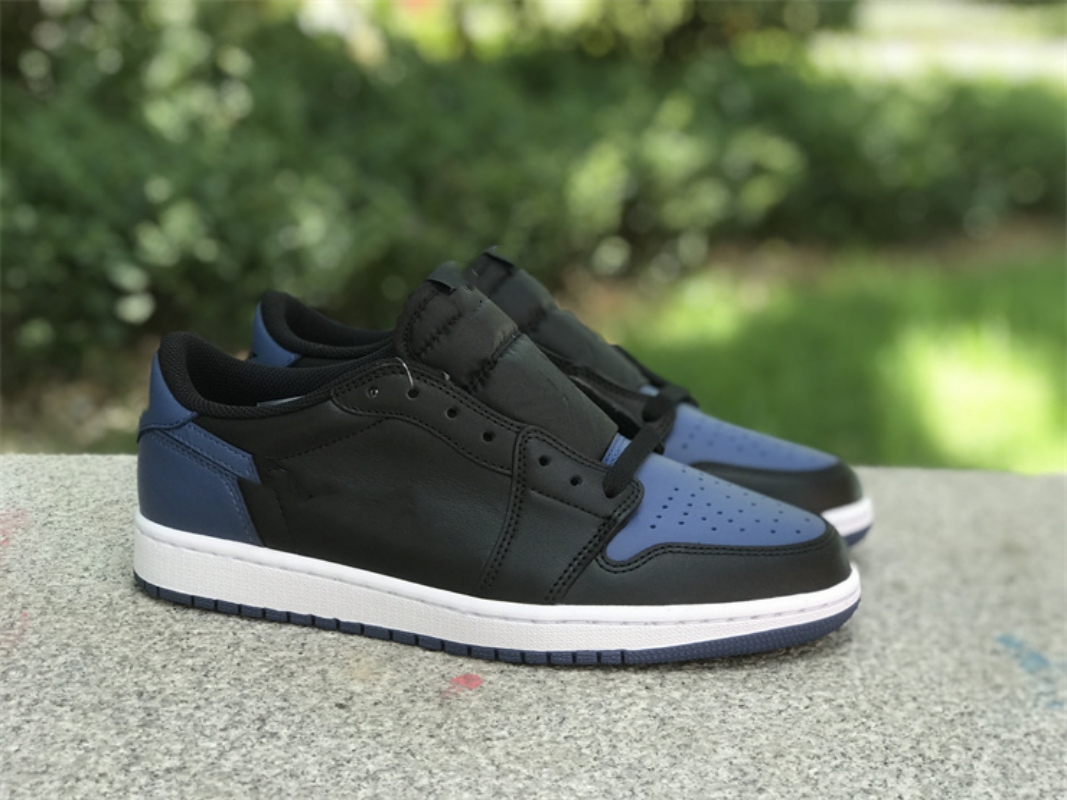 

Basketball Shoes 1S Mystic Navy Jumpman 1 Low OG Rte Outdoor Shoes Sneaker Sports With Original Box
