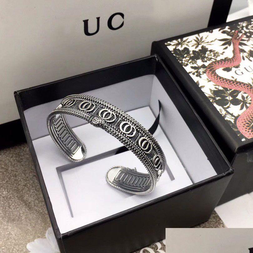 

Cuff Designer Bangles Luxury Classic Couple Cuffs Vintage Open Letter Unisex Fashionable And Versatile Jewellery Brands Holiday Drop Dhi9N