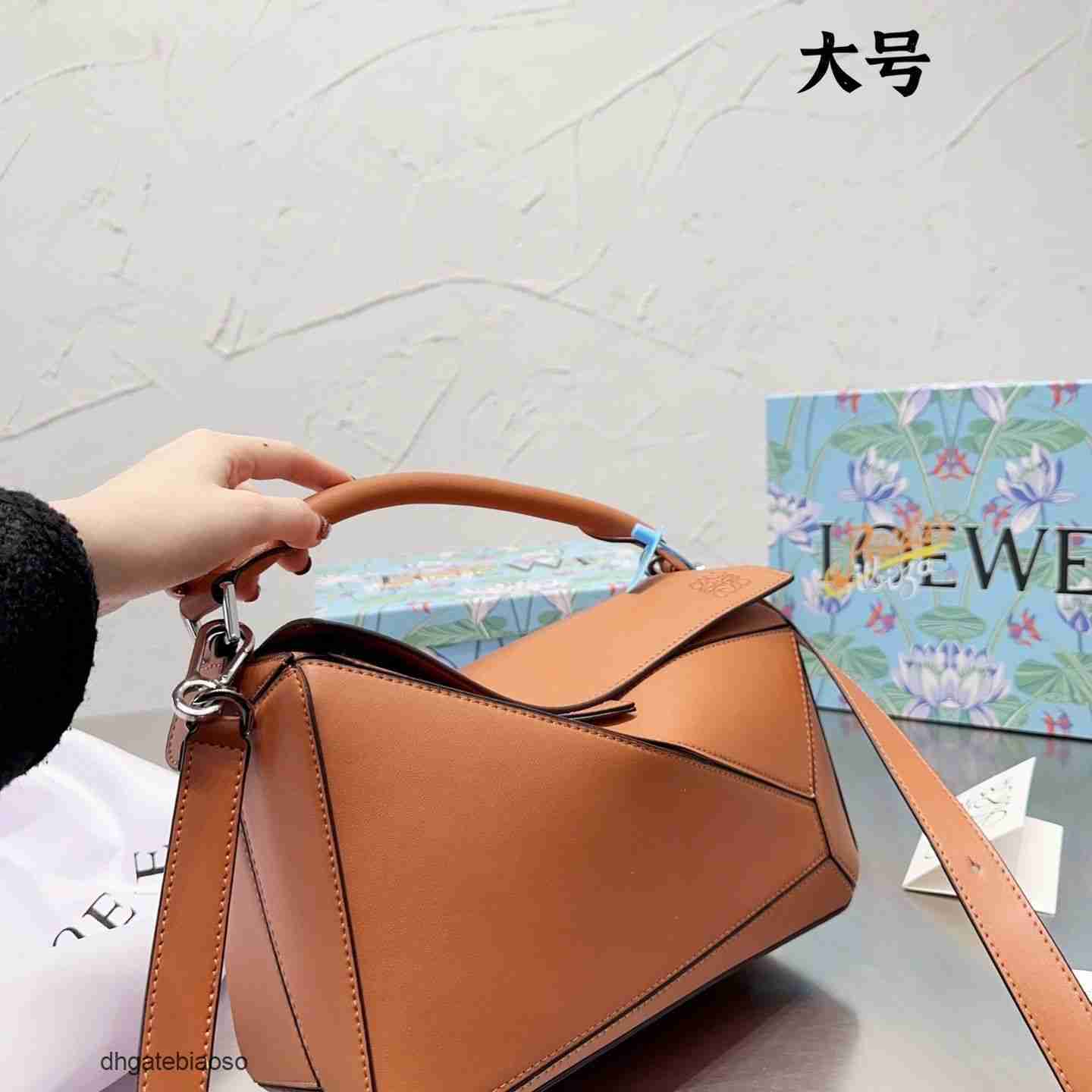 

Handbag Boston Puzzle Geometry Crossbody Tote 2023 Bag Loews Girl Portable Bags Leather Designer Outdoor 2kx8, Litchi grain black