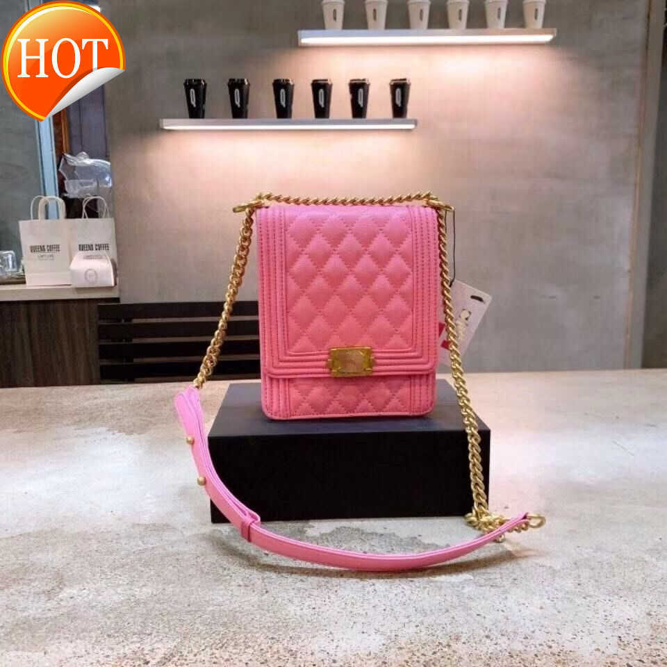 

Brand Brand Designer bags Handbag Shoulder Crossbody Bags Tote 2023 New Fashion Texture Gold sash Multifunctional Portable Envelope Bag Factory Direct Sales, Pink