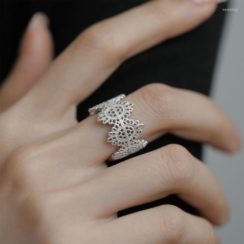 

Cluster Rings VENTFILLE 925 Sterling Silve Lace Hollowed Out Retro Ring For Women Girl Gift Flower Adjustable Irregular Jewelry Drop