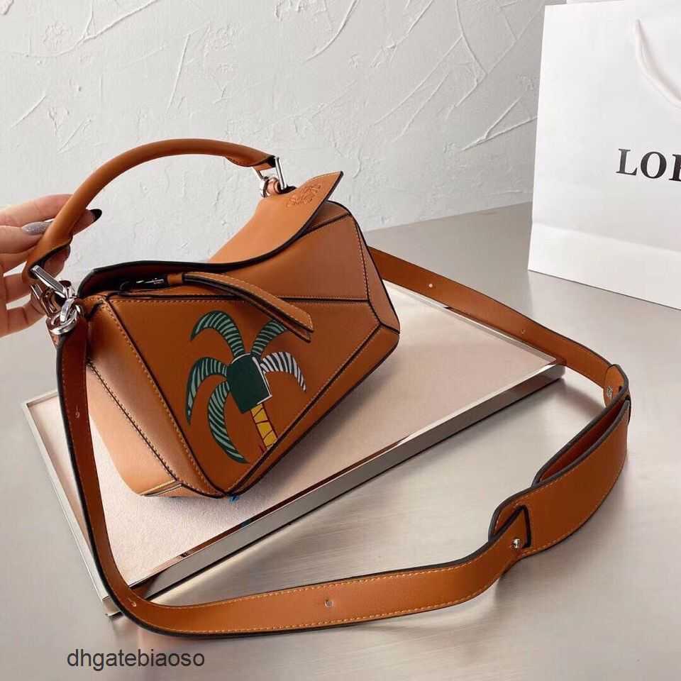 

Puzzle Bag Girl Designer Loews Handbag Bags Leather Two-layer Outdoor Cowhide Tree Caramel Portable One Shoulder Crossbody Women's Square, Earth yellow khaki white combination
