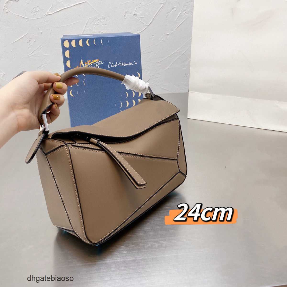 

Large Puzzle Handbag Geometry Designer Handbag Outdoor Capacity Loews Spliced Bag Unisex Bags Girl Colored W5tw, Caramel