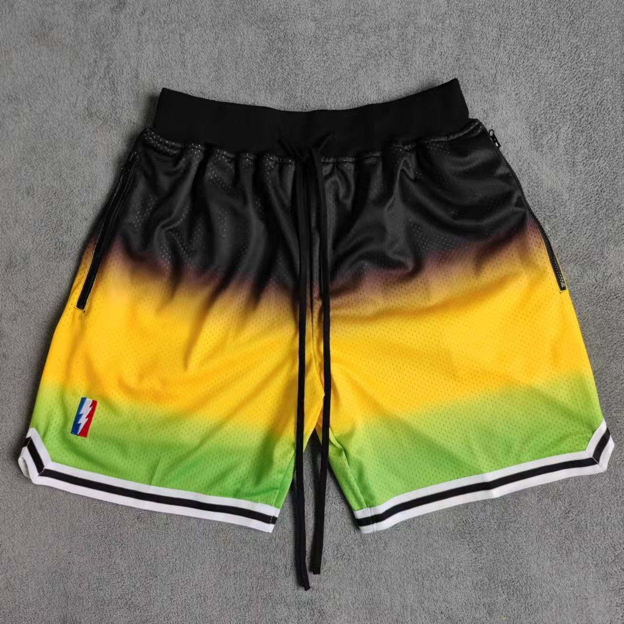 

Outdoor Shorts TRILLEST Black Yellow Green Printed with Zipper Pockets Street Style Sports Training Pants 230627, Multi