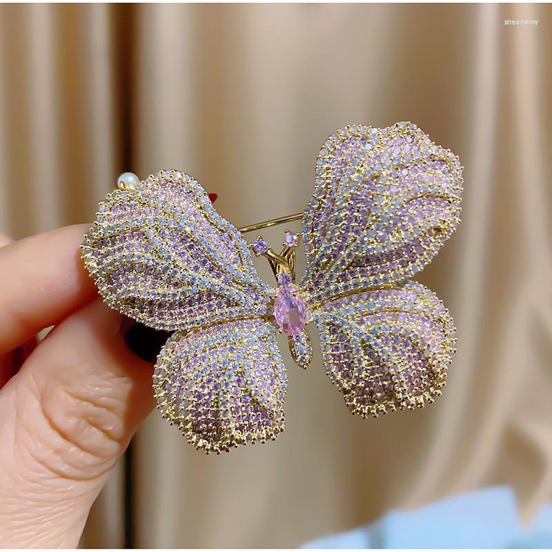 

Brooches High-luxury Pink Cubic Zirconia Butterfly Elegant Cute Insect Broche Creative Temperament Women Clothing Pin Accessorie