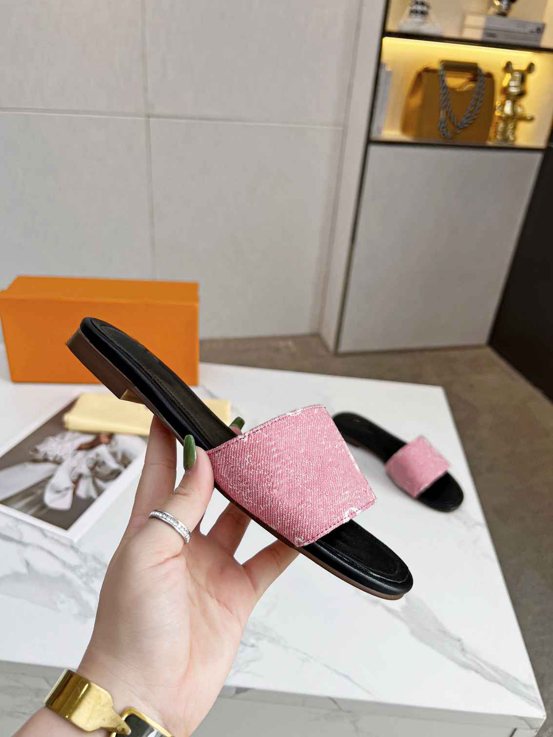 

Designer luis Beach shoes coachs Classic casual Sandals Slide Luxury vuttonity Summer Lady Leather Flip Flops Top Quality Women Slides slipper L082