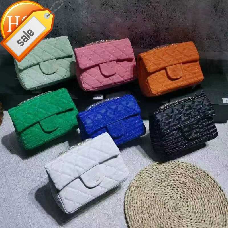 

Brand Designer Shoulder Bags 2023 New Fashion Diamond-shaped Pattern Everything Cross-body Bag Portable Envelope Package Gift Box Packaging Factory Direct Sale, Black