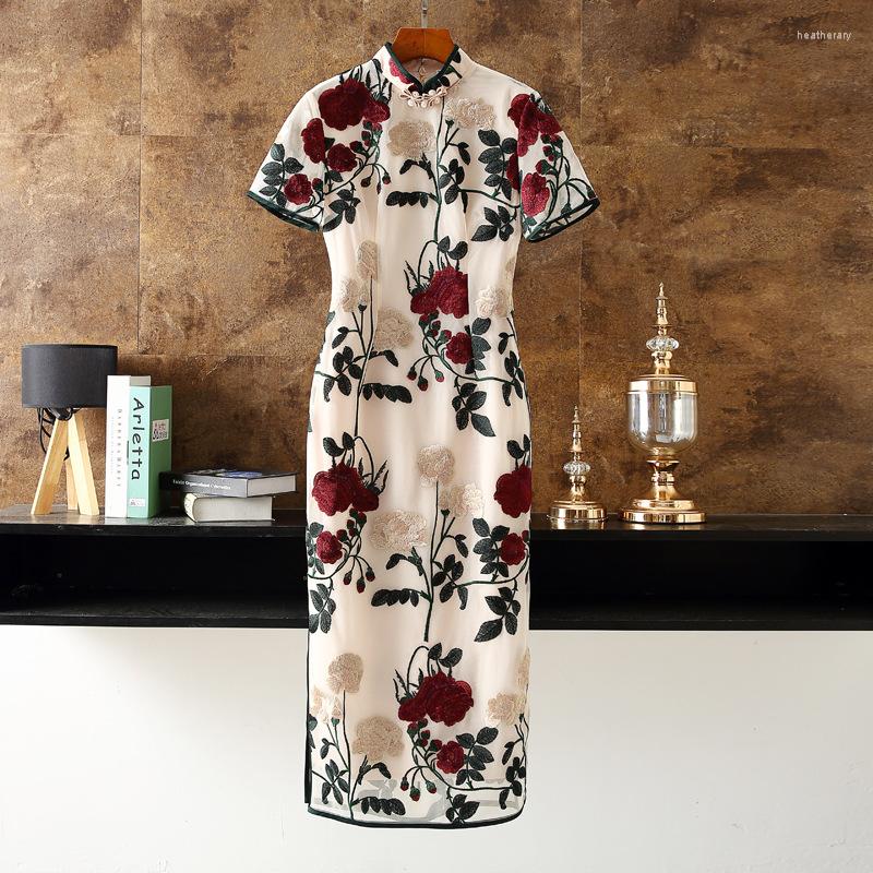 

Ethnic Clothing Backside Hollow Out Embroidery Floral Party Elegant Lady Costume Lace Dresses Cheongsam