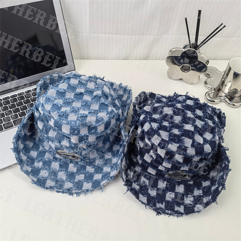 

Fashion Designer Wide Brim Hats Color Denim Bucket Hats Metal Letter Women Men Sun Protection Fisherman Cap, Light blue