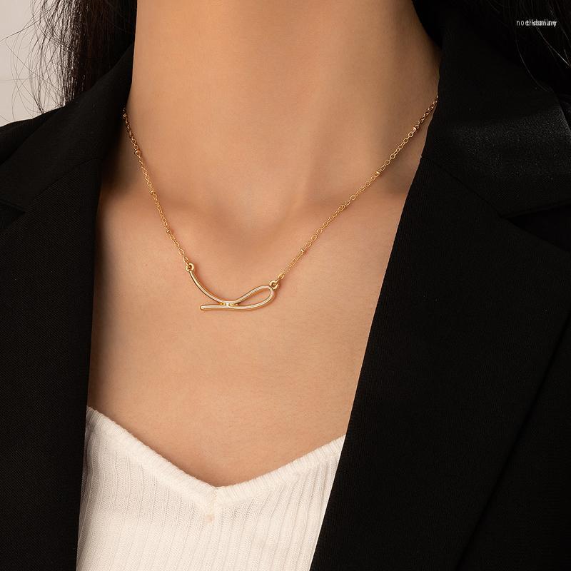 

Chains ToconaExquisite Heart Pendant Necklace For Women Shiny Crystal Stone Pretty Butterfly Letter Adjustable Chain Jewelry Collar