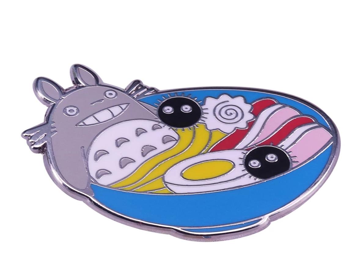 

Studio Ghibli My Neighbor Totoro Enamel Pin collection Anime Movie Brooch Forest Spirit Cat Bus Catbus Ramen Samurai Robot Badge7254029, Red
