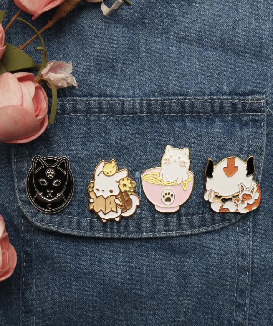 

Kawaii Ampc and Momo Hard Enamel Pin Cartoon Cute White Bison Animal Brooch Accessories AVATARS Anime Movie Fans Unique Gift1388092