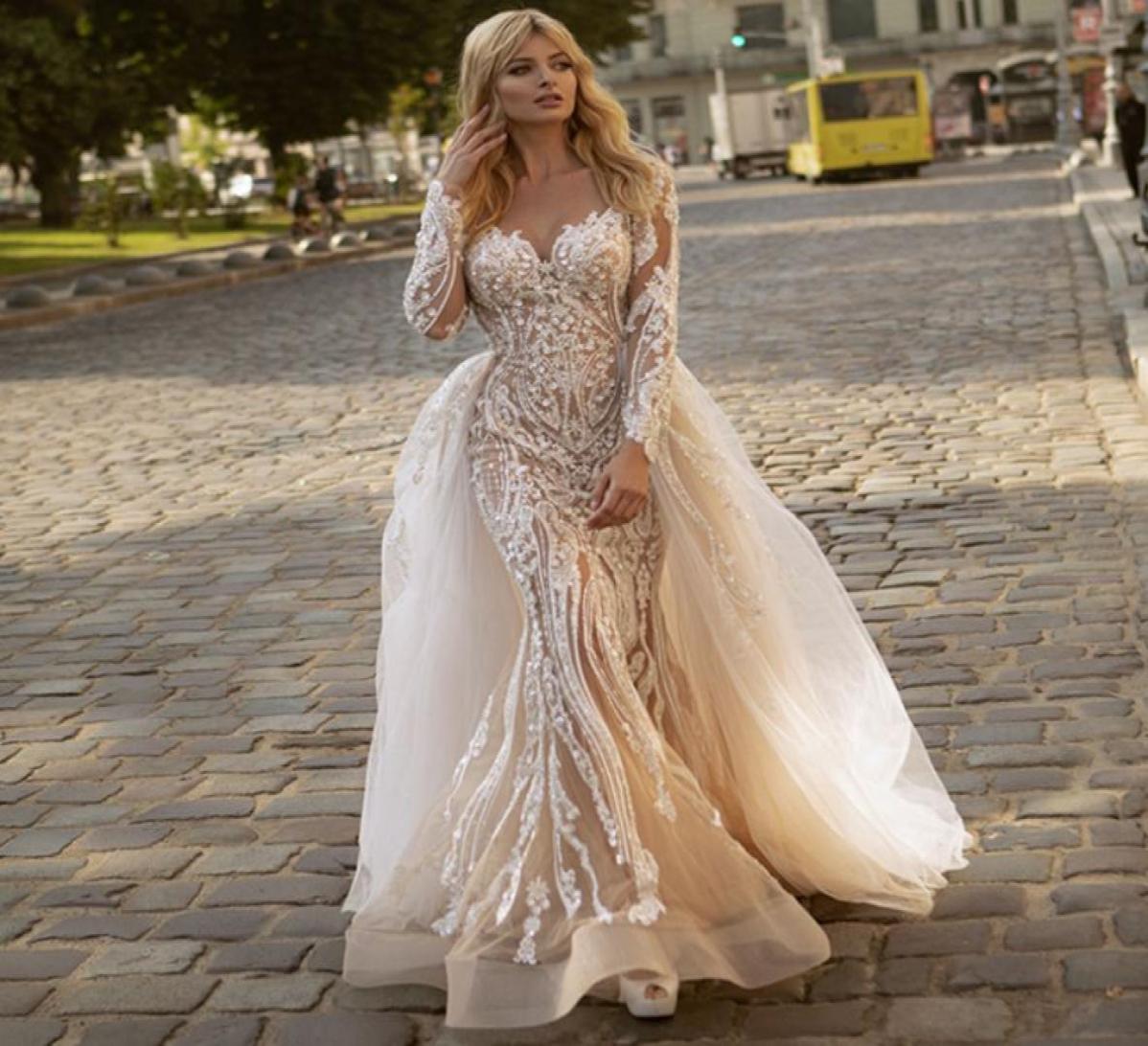 

Champagne Wedding Dresses with Detachable Train Oksana Mukha V Neck Appliqued Lace Beach Wedding Gowns Long Sleeve Vestidos De Nov7190995, Gray