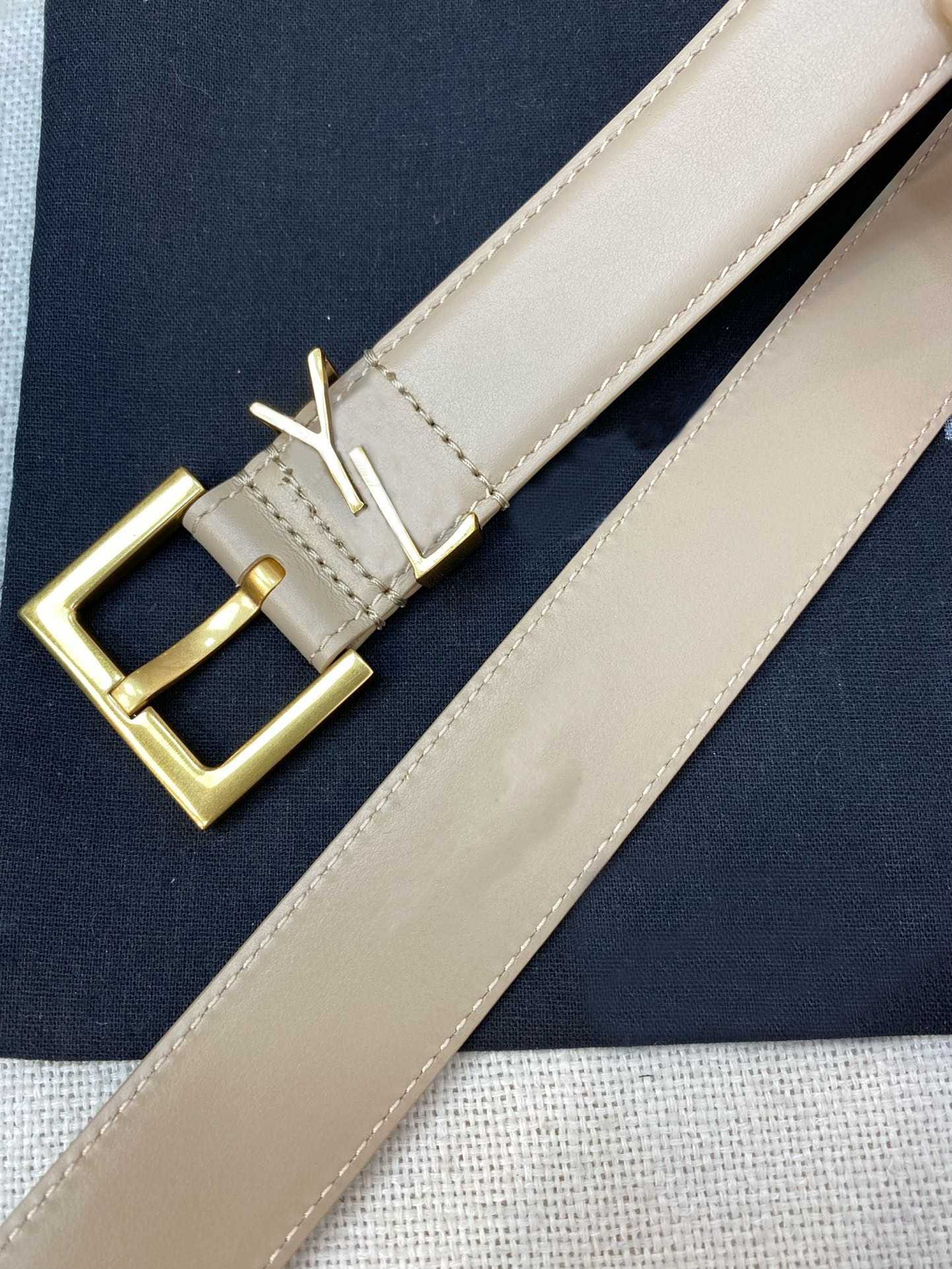 

Designers Belts Classic High-End Fashion Printed Belt Man Casual Letter Smooth Buckle Womens Leather Width 3cm, High quality belt
