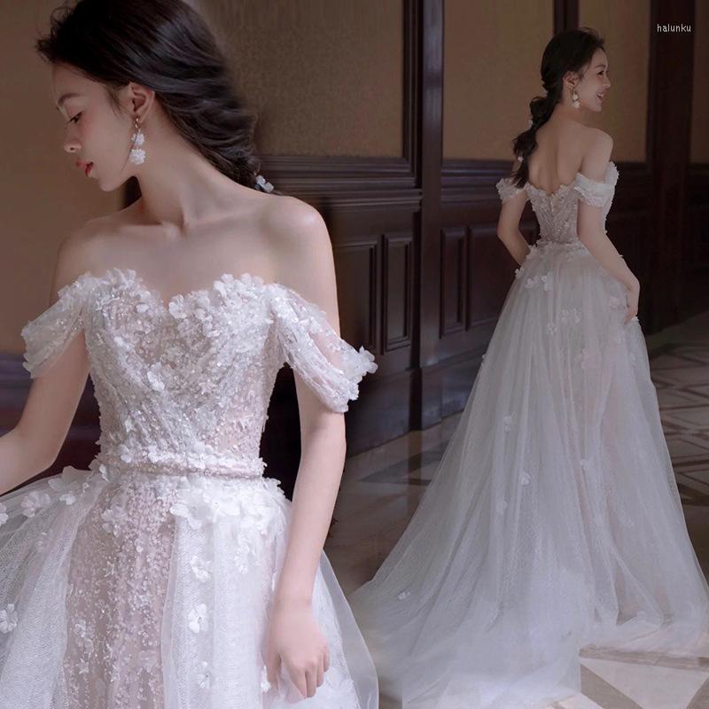 

Ethnic Clothing Bride White Applique Long A Line Tulle Wedding Dresses Off The Shoulder Prom Gowns Sexy Formal Party Dress
