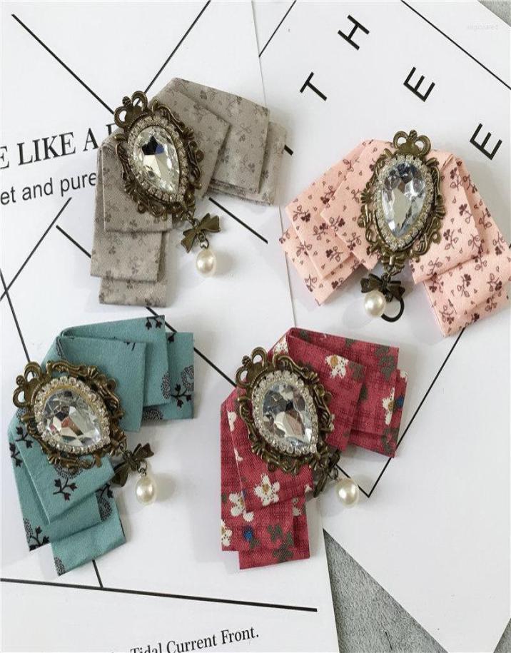 

Bow Ties Men Women Wedding Party Shirt Neck Floral Ribbon Pin Clip Tie Cravat British Flower Alloy Bling Rhinestone Crystal Bowtie1304154