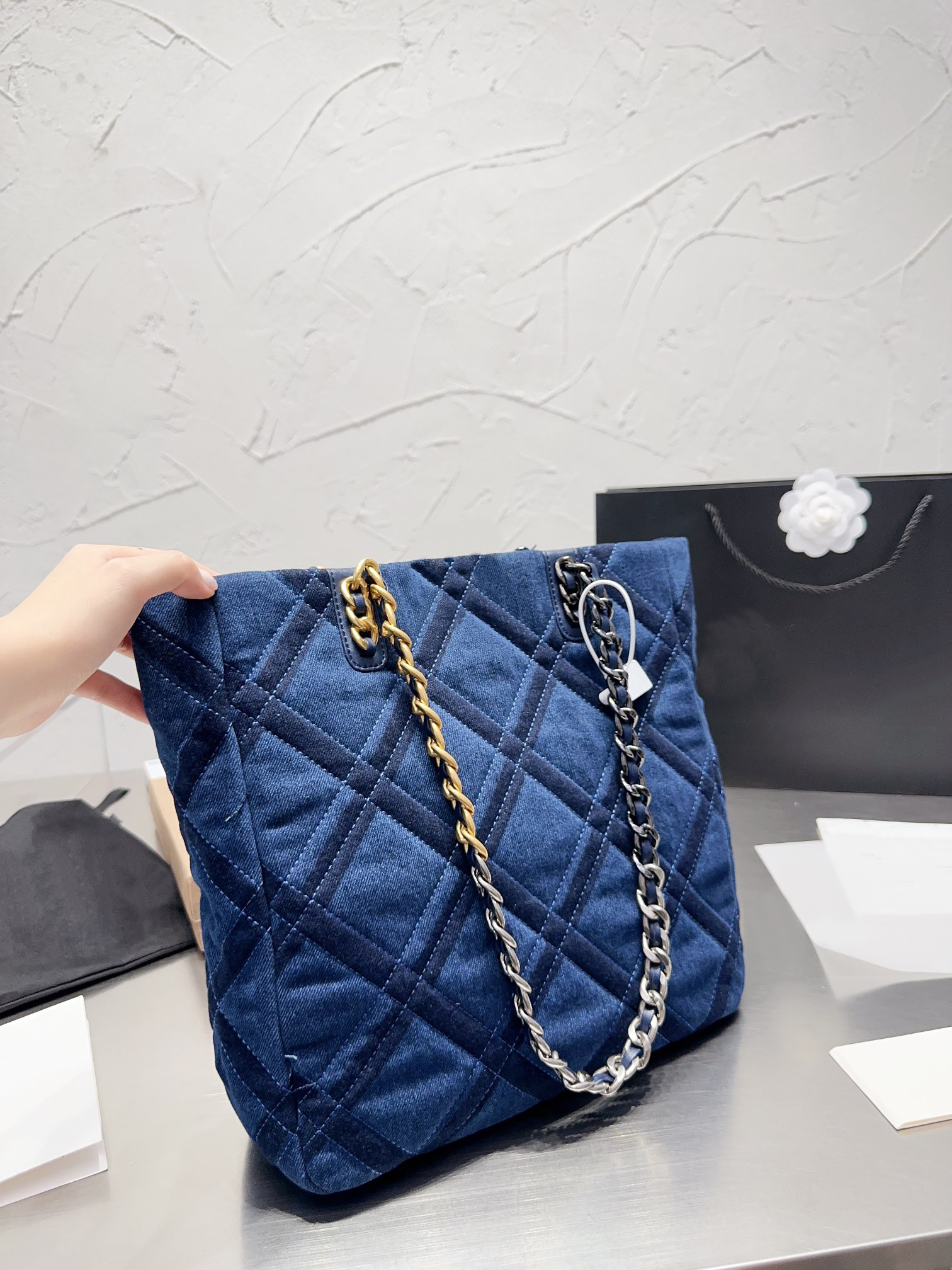 

TZ Shopping bag Denim bags Designer Brand Luxury Fashion Shoulder Handbags Fashion travel bag Quality Women cowboy Bags Metallic commuting totes lady handbag 31CM, Blue