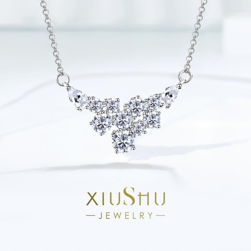 

Chains Fashionable Artificial White Diamond Sterling Silver Necklace Pendant Set With High Carbon Versatile