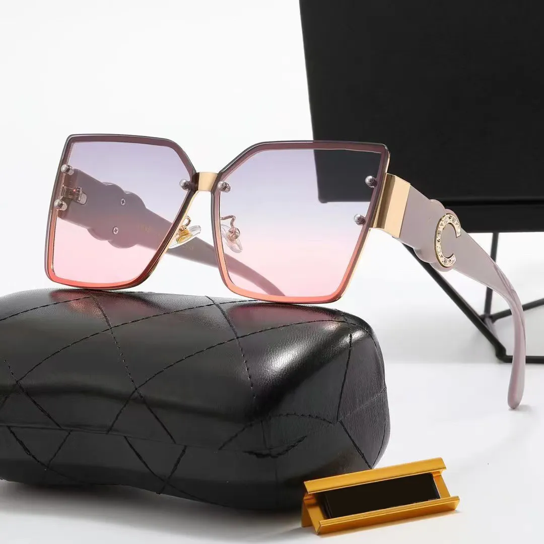 

Trendy Cool Oversized Designer Eyewear Couple Fashion Comfort Meets Style Sunglasses Wide Leg Classic Gradient Holiday Tourism Glasses