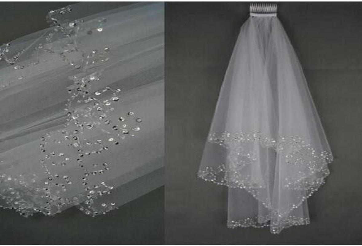 

Shiny Handmade Beaded Sequined Edge Wedding Veils 2 Layers Short Tulle WhiteIvory Bridal Veils 2019 Selling8218625, White