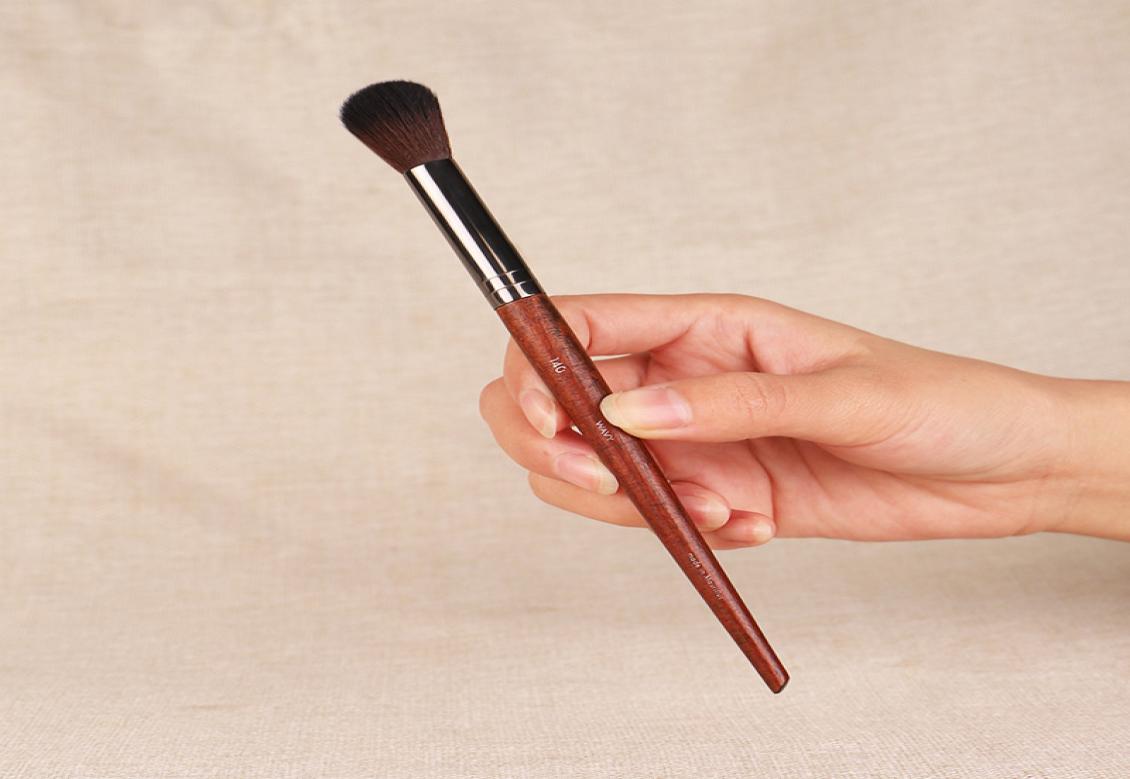 

SMALL HIGHLIGHTER Makeup BRUSH 140 Round Blending Highlighting Nose Shading Beauty Cosmetics Brushes Blender Tools8501353