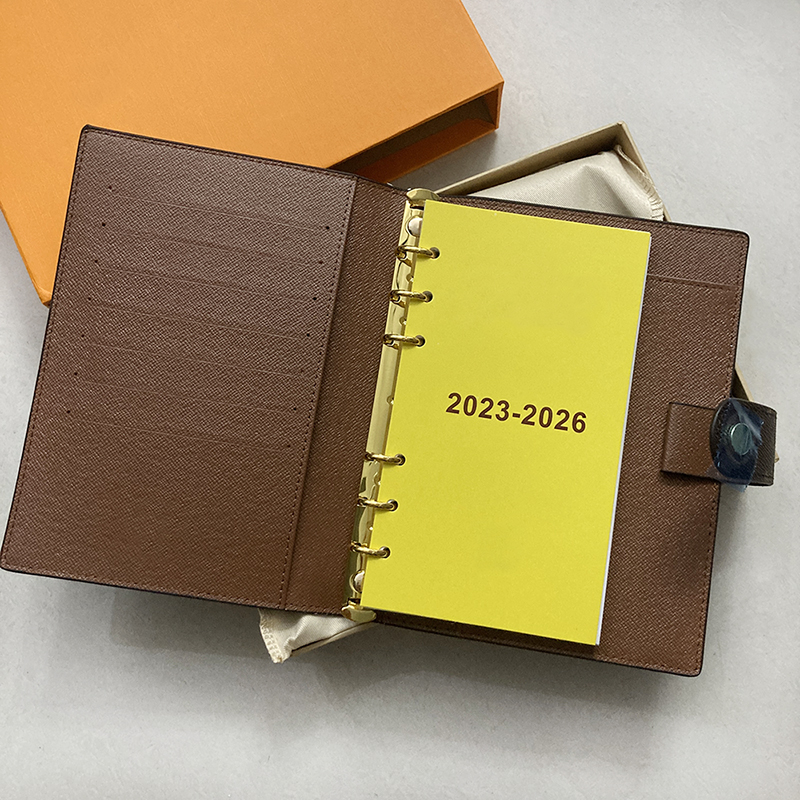 

Designer Luxury Large DESK AGENDA COVER Holders Memo Planner Men Women Notebook Diary Agendas Protective Case Card Passport Holder Wallet Desktop Notepad Covers, Brown flower