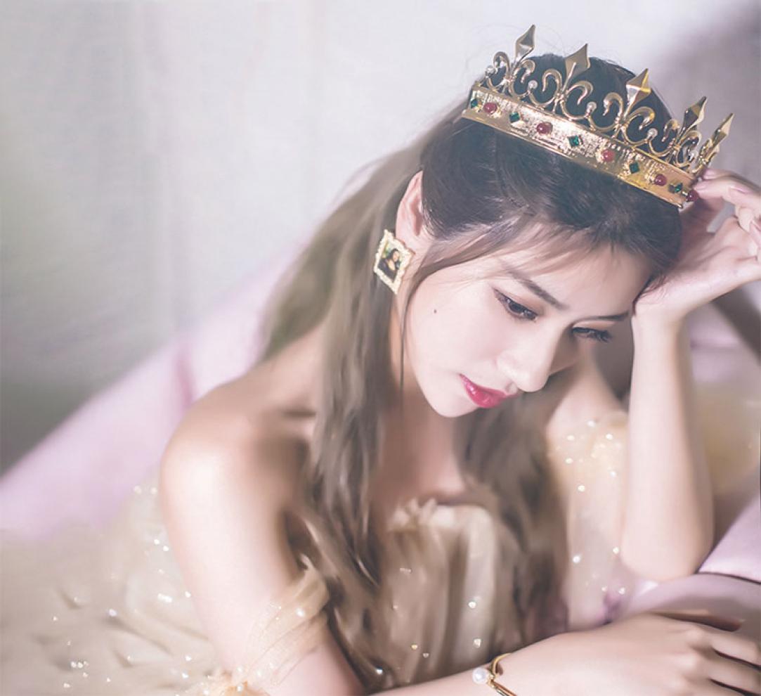 

Antique Gold Wedding Bridal Crowns Queen Hair Jewelry Rhinestone For Party Evening Accessories Royal High Quality Tiaras In Stock 9164073