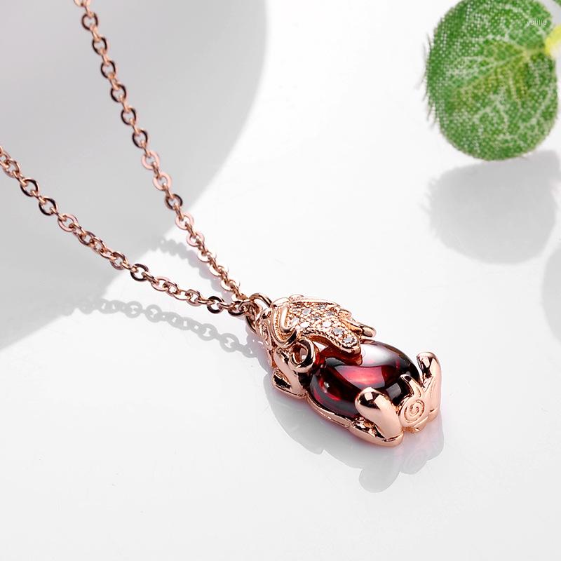 

Pendant Necklaces Exquisite Rose Gold Plated Titanium Steel Necklace Natural Gems Crystal Pi Xiu For Women Good Lucky Jewelry