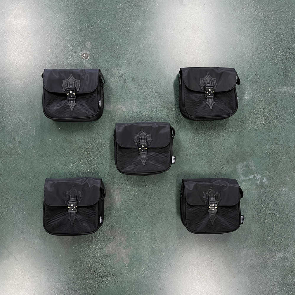 

Shoulder Bags Trapstar 1.0 bag - all black messenger shoulder wallet 1 top quality UK high street Fashion trend 63ess, Black / red