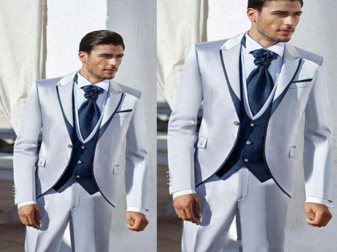 

Fashionable One Button Shiny Silver Grey Groom Tuxedos Peak Lapel Men Wedding Party Groomsmen 3 pieces Suits JacketPantsVestTi6019263, Gray