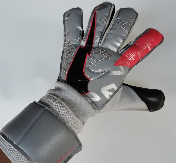 

Professional Newest Soccer Goalkeeper Gloves Vapor Grip3 VG3 All Conditions Control Luvas De Goleiro Gloves Bola De Futebo7677728, Cream