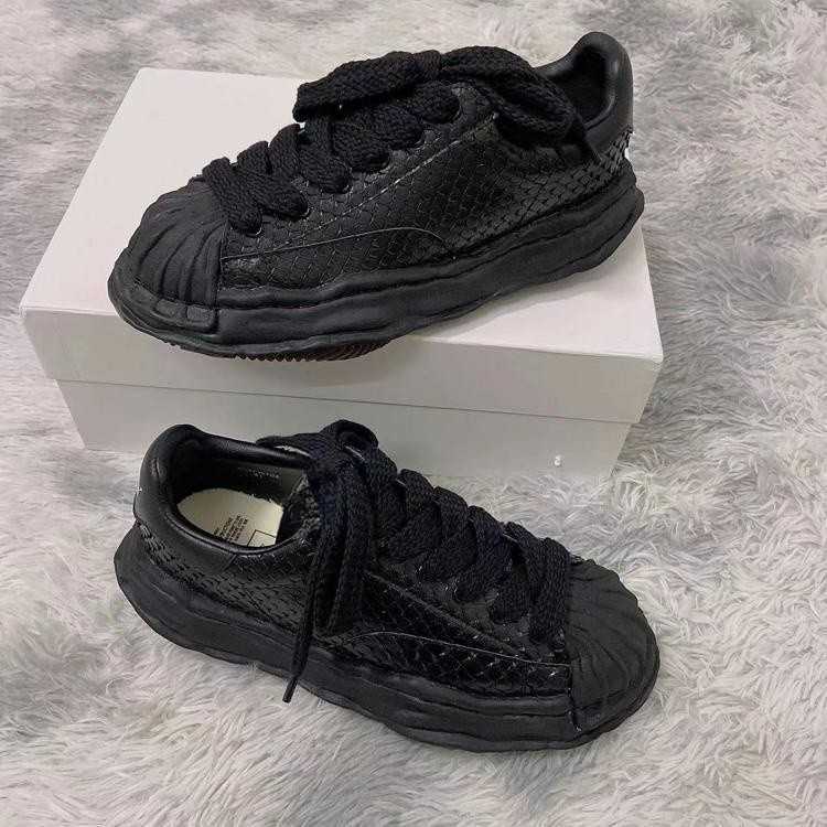 

Maison Mihara Yasuhiro MMY Dissolved Shoes Snake Pattern Leather Shell Head Star Co branded Genuine Leather Thick Sole Shoes for Men and Women, Color 2