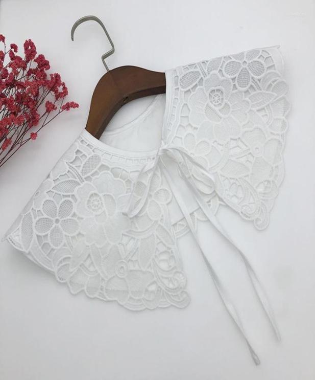 

Bow Ties Embroidery Big Lapel Fake Collar Shawl For Women Shirt Dress Detachable Collars Necklace Decrative Female Nep Kraagie9586202