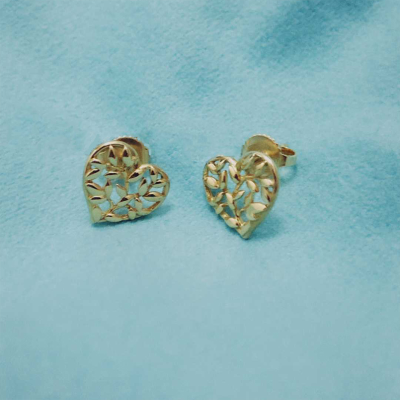 

Advanced Olive leaf heart Earrings climber Heart-shaped silver earrings pierced ears Classic designer jewelry charms letter love earring for women man gold gifts