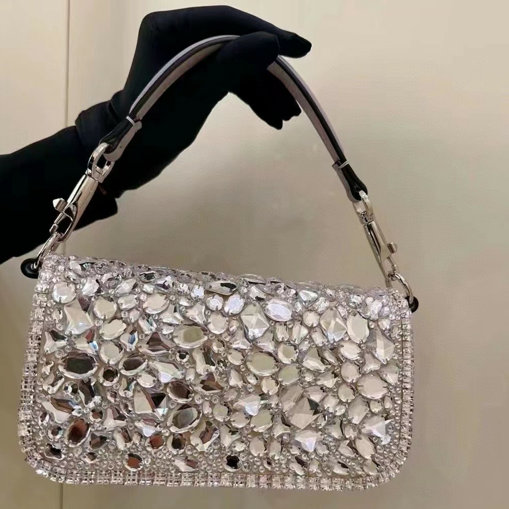 

Designer Diamond Dinner Bags Mini Loco Shoulder Bags Big Silver Crystal Evening Purse Baguette Bags Silver Tone Hardware Chain Cross Body Bags Top Handle Handbags, Black
