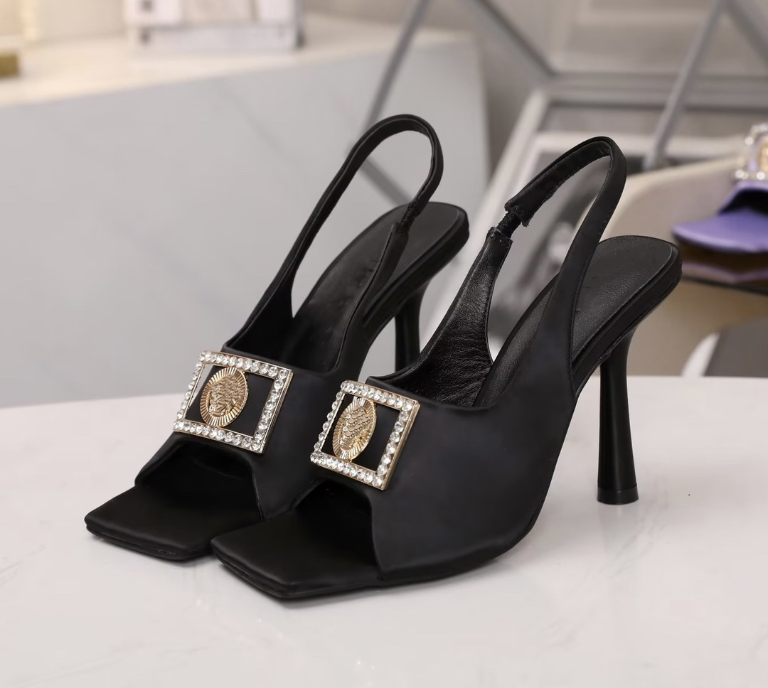 

Designer Sandals La Medusa Slides Fashion Heels Summer Sexy leather Platform Sandal Flat Shoes Luxury Women fgff
