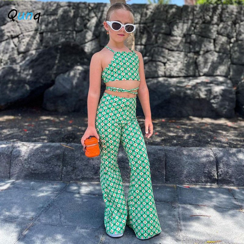 

Pajamas Qunq Summer INS Girls Vest Square Collar Backless Bind Print Top Flared Trousers 2 Pieces Set Casual Kids Clouthes Age 3 T 8T 230628, Green