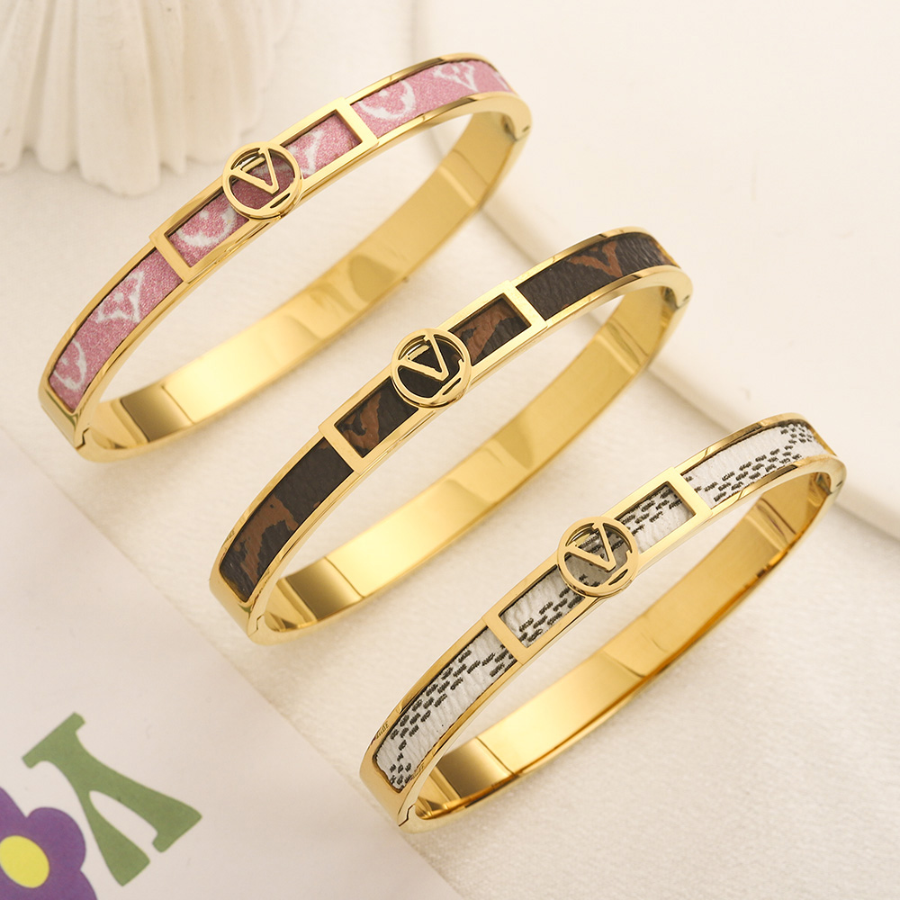 

New Style Bracelets Women Bangle Designer Letter Jewelry Faux Leather 18K Gold Plated Stainless steel Womens Wristband Wedding Gifts Accessories S286