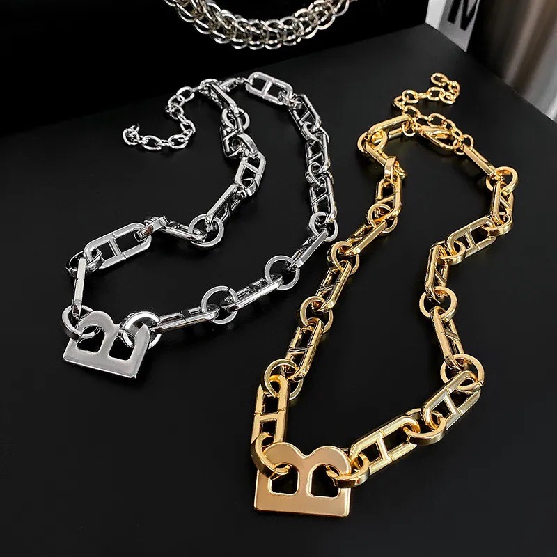 

Designer jewelry Personality exaggerated letter B Necklace women's fashion niche design chain clavicle chain