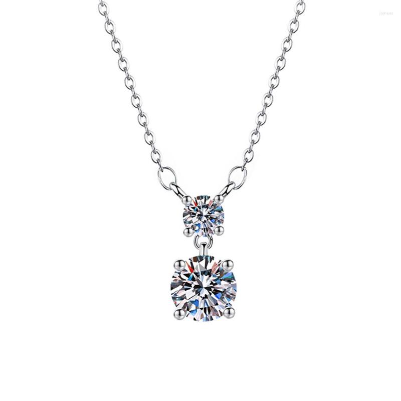 

Chains Temperament Simple Square Diamond Necklace Imitation Moissanite High Sense Girls Jewelry