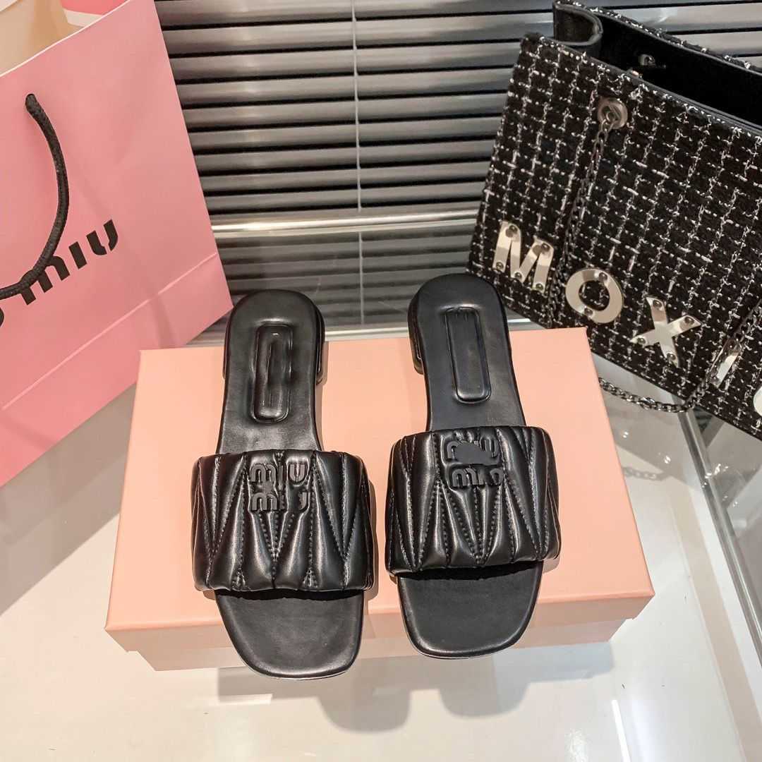 

Slide Mius Sandals Beach Designer Shoes Family Women Slippers Sheepskin Extra Wear Fashion Fairy Flat Bottom Heel Square High 4XDV