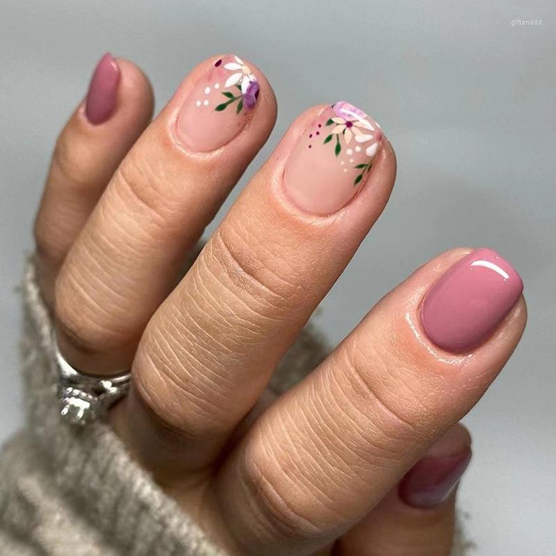 

False Nails 24Pcs Pink Flower Short Simple With French Design Wearable Fake Full Cover Nail Tips Finished Press On, 186
