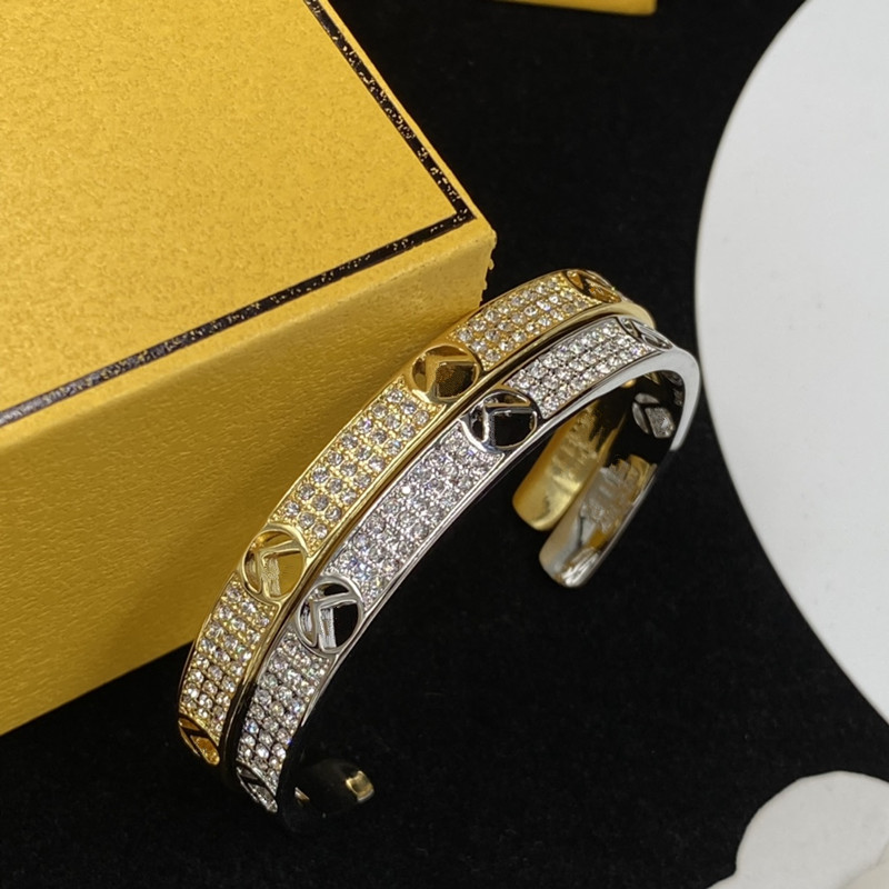 

Love Diamond Bracelet Designer Bracelets Luxury Jewelry Women Bangle Fashion Accessories Titanium Steel Alloy Gold-Plated Never Fade Not Allergic Without Box