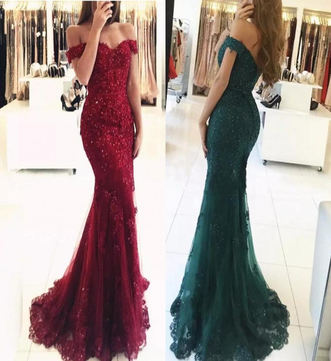 

2020 Prom Dresses Red Off The Shoulder Beaded Mermaid Evening Gowns Sleeveless Backless Covered Button Lace Applique Formal Party 1736648, Grape