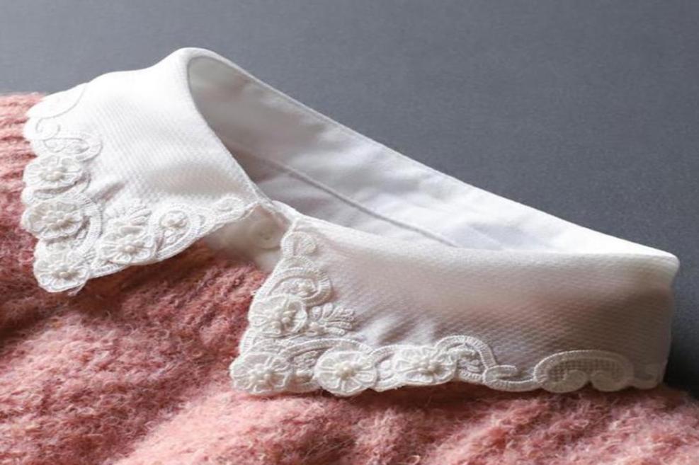 

Bow Ties Vintage Handmade Beaded Fake Collar Woman Lace Embroidery False Shirt For Sweater Blouse Tops Decorative7051818