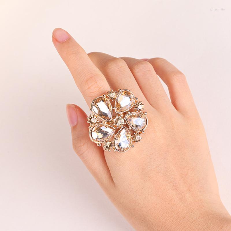 

Cluster Rings Fashion Exaggerated Gold Color Female Glass Flower Shaped Adjustable For Women Big Champagne Finger Ring Jewelry Wholesale