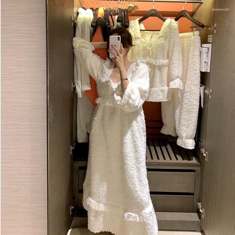 

Women's Sleepwear Sweet Princess Style Nightgown Long Coral Velvet Soft Women Winter Home Dressing Gown Lace Ruffles Sleepdress, Purple
